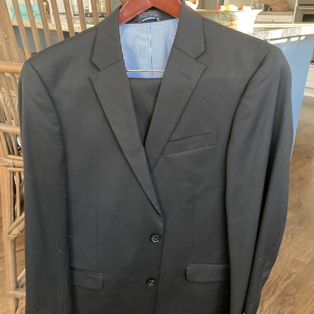 Men’s Dark Navy Suit